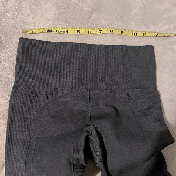 Lulu Charcoal Compression Leggings - Picture 4 of 6